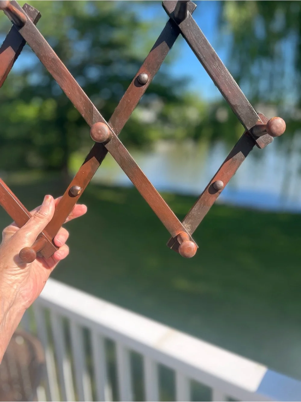 Vintage Wooden Accordion Wall Rack - Brown 7 pegs
